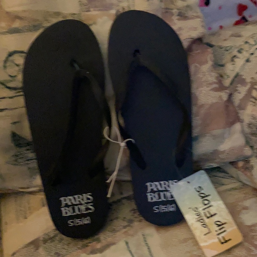 Ladies flip flops